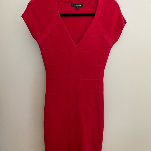 Red bandage dress - Picture 2 of 5